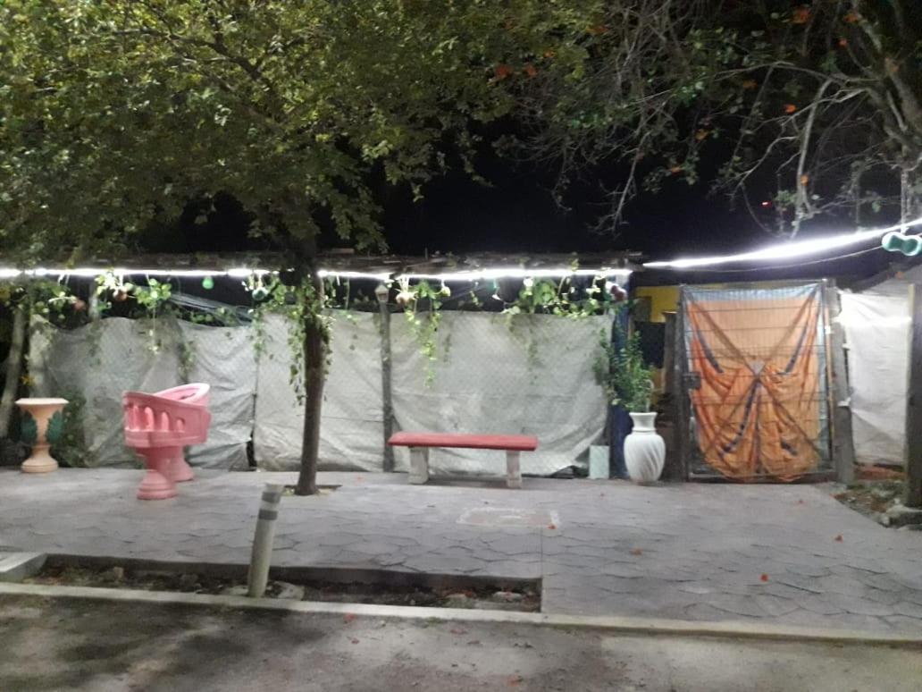Hostal Y Camping Las G Bacalar Bagian luar foto