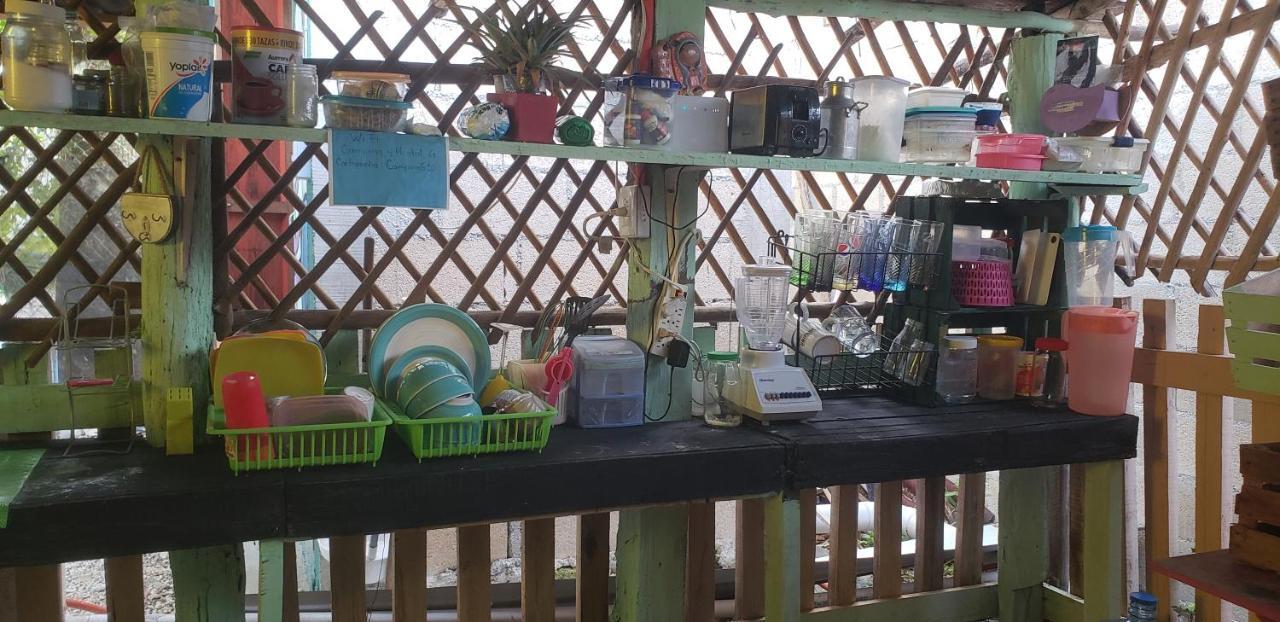 Hostal Y Camping Las G Bacalar Bagian luar foto